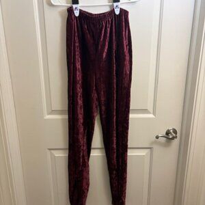 Vintage Burgundy Crushed Velvet Leggings – Stretchy & Soft